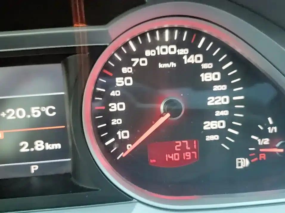 Audi A6L 2010 2.4L Luxury — миниатюра 13