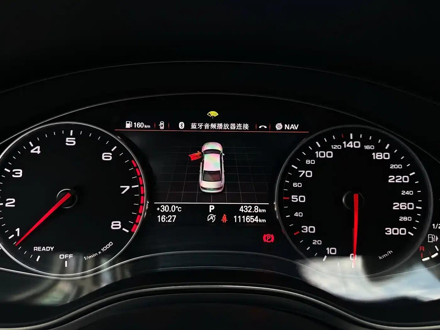 Audi A6L 2018 30th Anniversary Edition 30 FSI Fashion Model — миниатюра 8