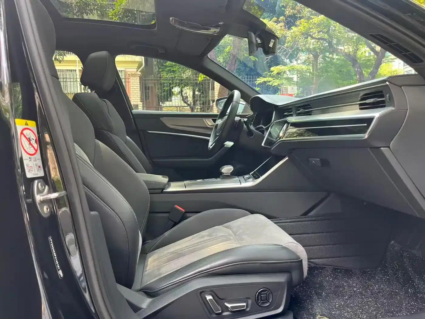 Audi A6L 2023 Facelift 40 TFSI Luxury Dynamic — миниатюра 11