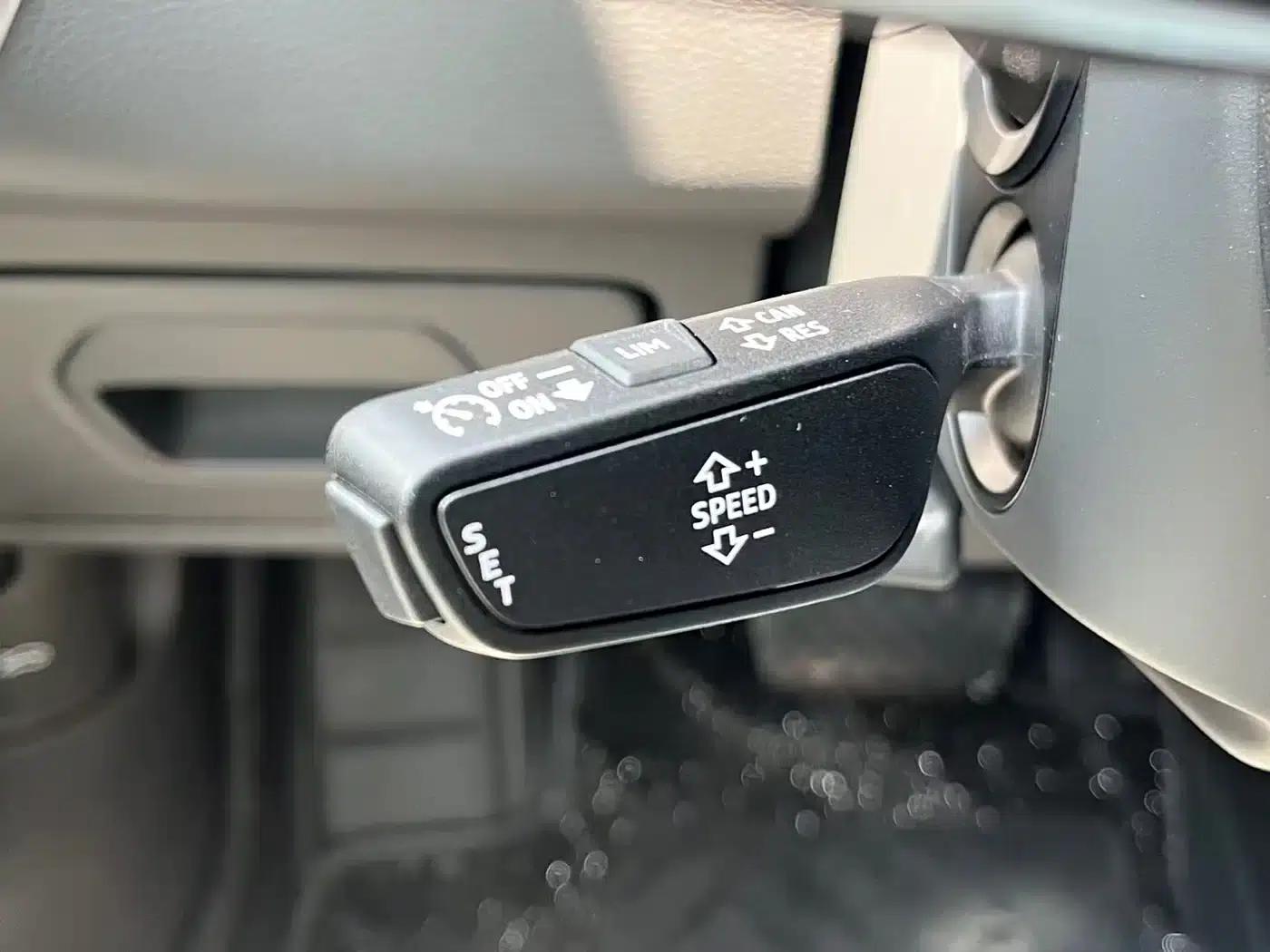 Audi A6L 2023 Facelift 40 TFSI Luxury Dynamic — миниатюра 6