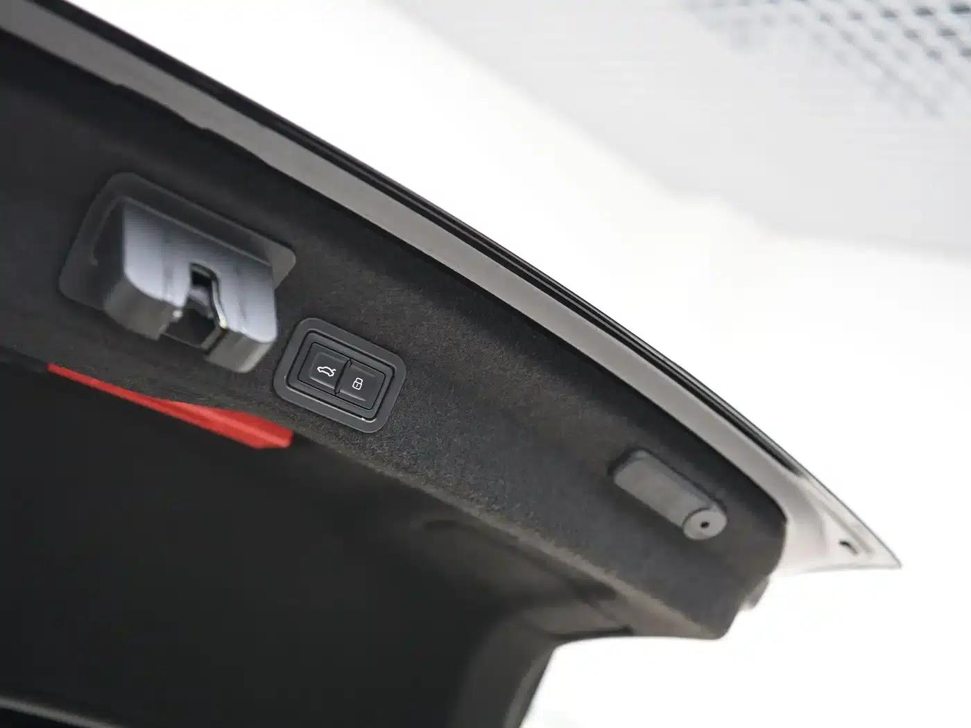 Audi A6L 2024 45 TFSI Premium Dynamic Edition — миниатюра 17