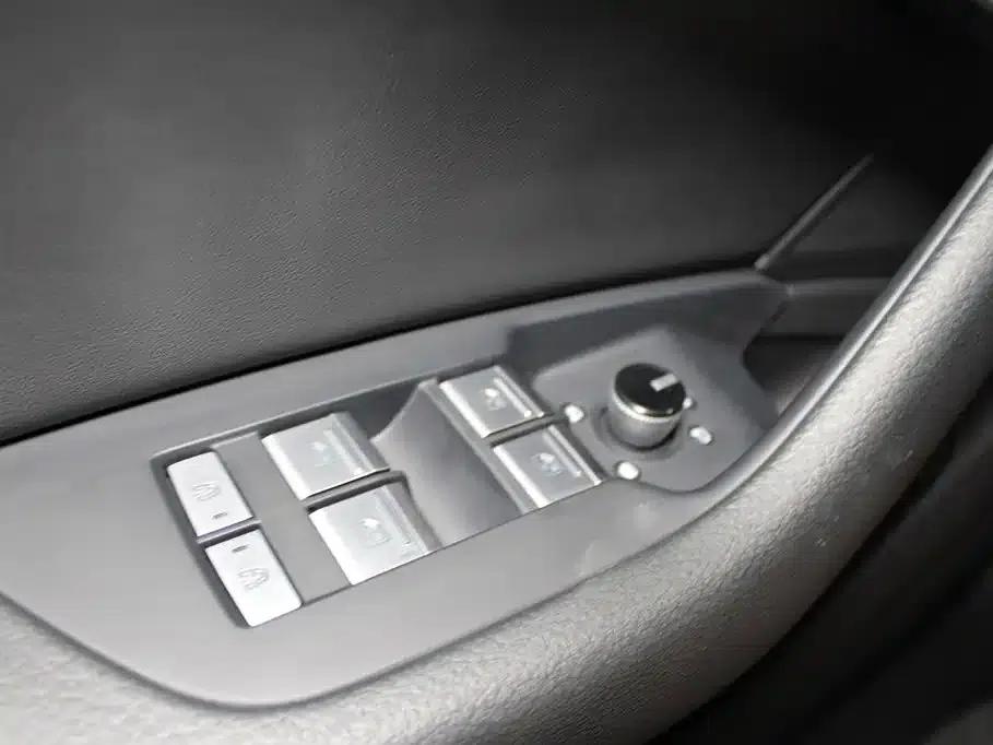 Audi A6L 2025 45 TFSI Premium Dynamic Edition — миниатюра 14