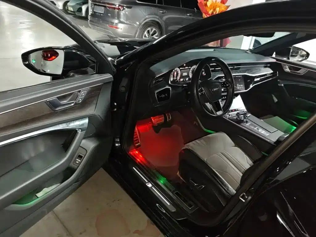 Audi A6L 2023 Facelift 45 TFSI quattro Premium Dynamic Edition — миниатюра 16