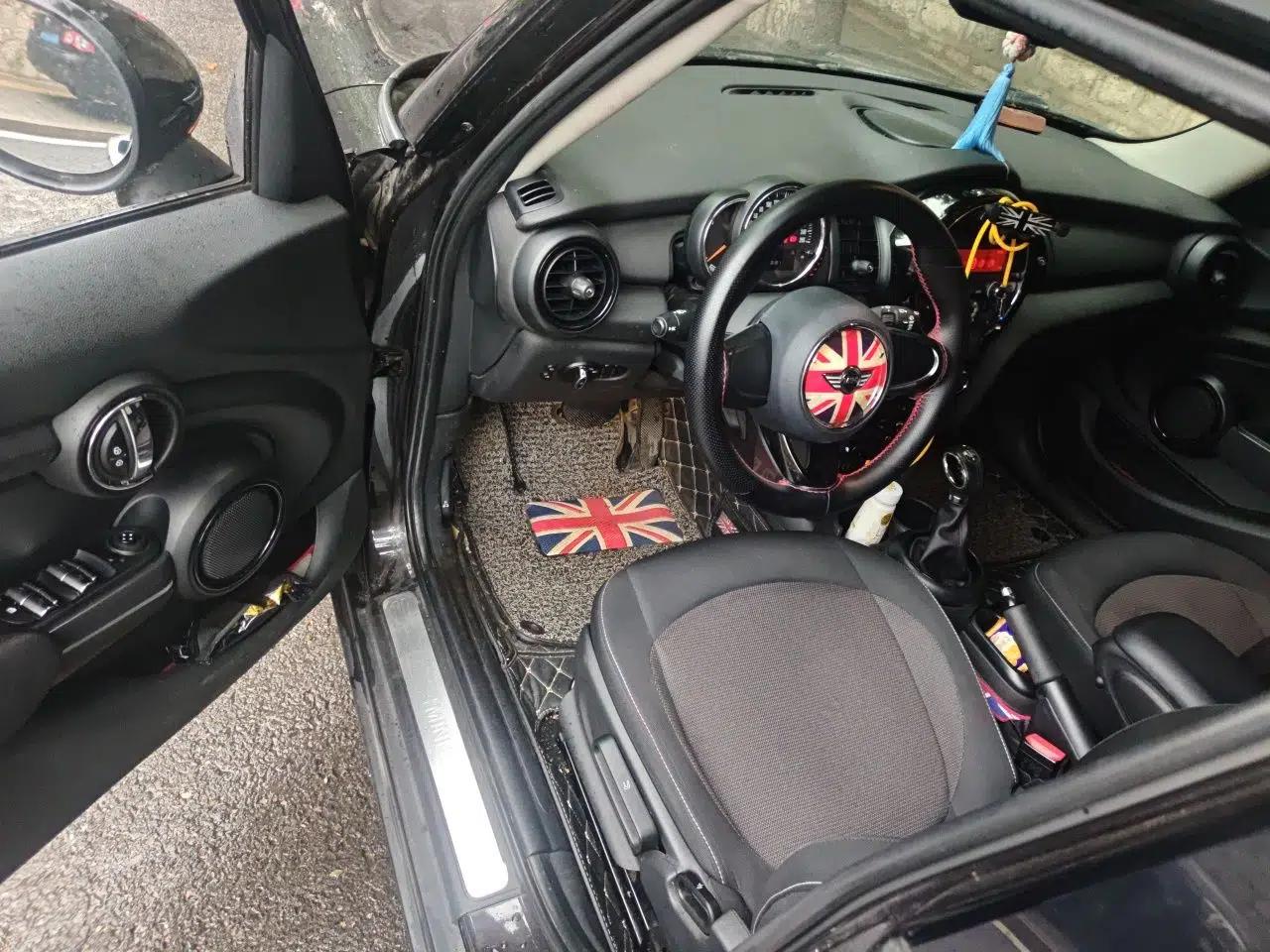 MINI 2015 1.2T ONE Five-Door Edition — миниатюра 16