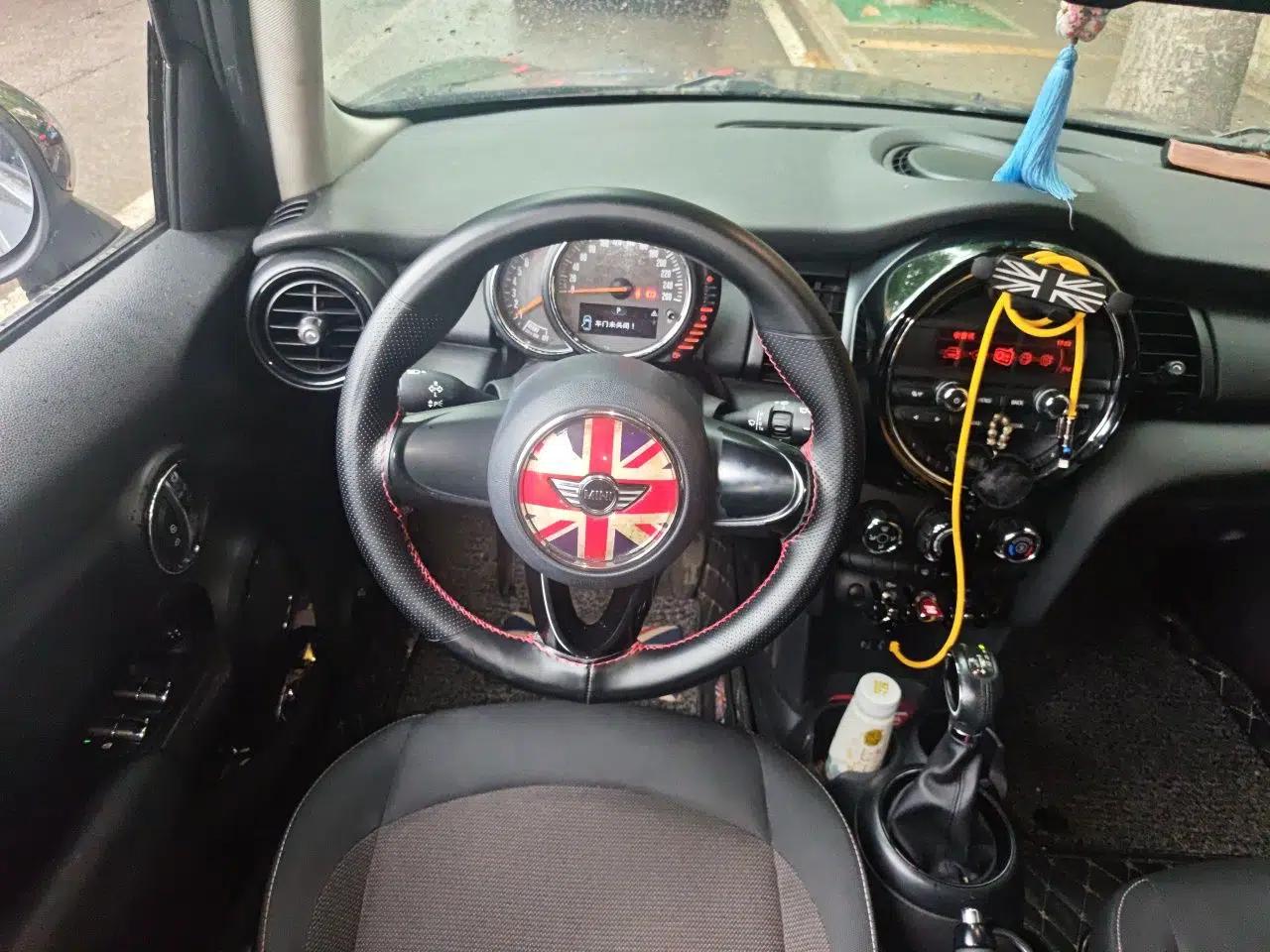 MINI 2015 1.2T ONE Five-Door Edition — миниатюра 10