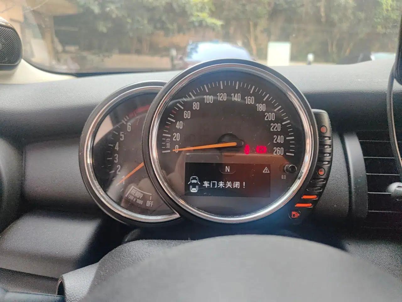 MINI 2015 1.2T Manual ONE — миниатюра 11