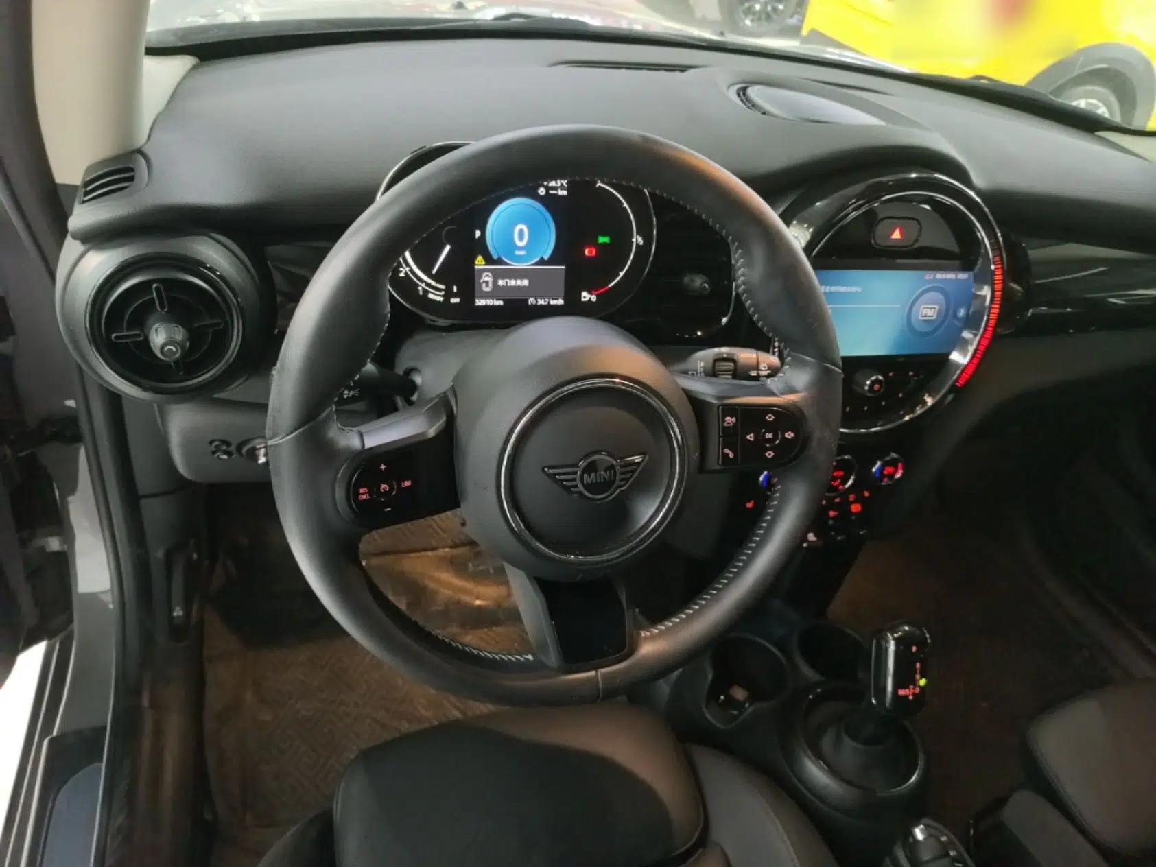 MINI 2022 1.5T COOPER Artist — миниатюра 13