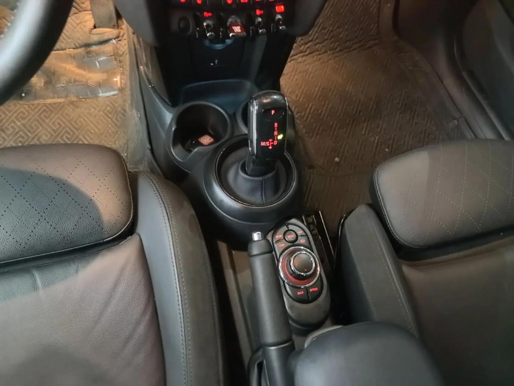 MINI 2022 1.5T COOPER Artist — миниатюра 16