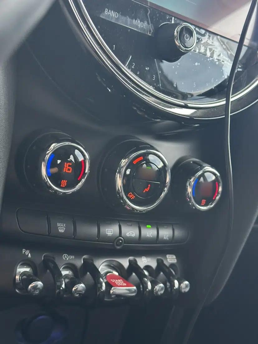 MINI 2022 1.5T COOPER Classic Edition Five-Door Version — миниатюра 12