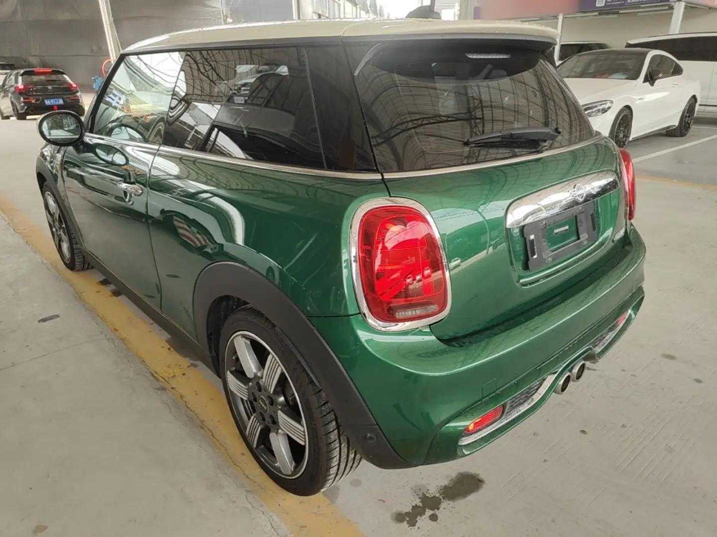 MINI 2019 2.0T COOPER S Classic Edition — миниатюра 4