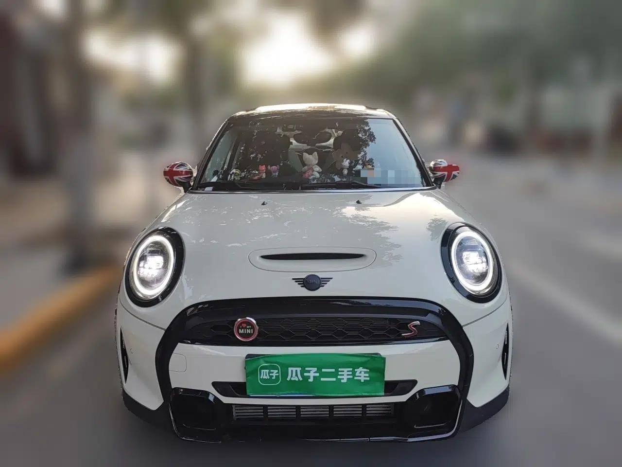 MINI 2022 Updated 2.0T COOPER S Classic Edition Five-Door Version — миниатюра 2