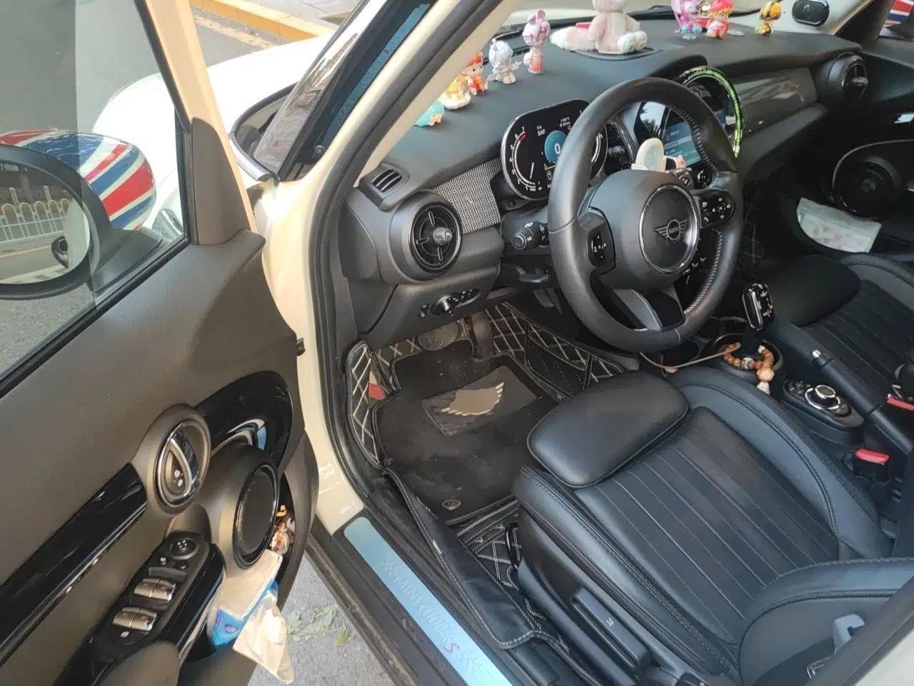 MINI 2022 Updated 2.0T COOPER S Classic Edition Five-Door Version — миниатюра 16