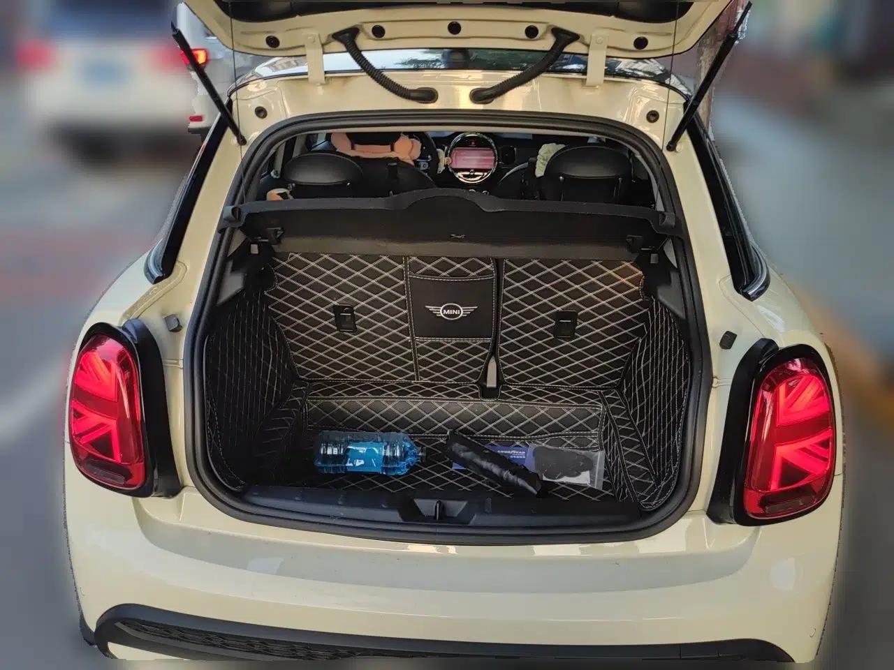 MINI 2022 Updated 2.0T COOPER S Classic Edition Five-Door Version — миниатюра 19