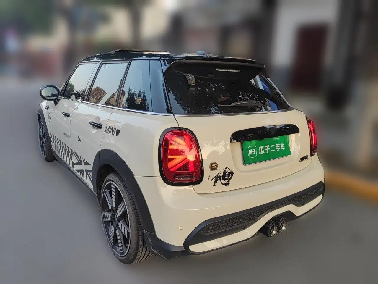MINI 2022 Updated 2.0T COOPER S Classic Edition Five-Door Version — миниатюра 4