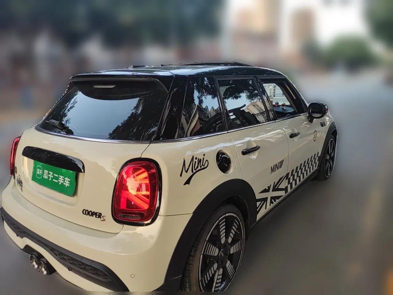 MINI 2022 Updated 2.0T COOPER S Classic Edition Five-Door Version — миниатюра 6