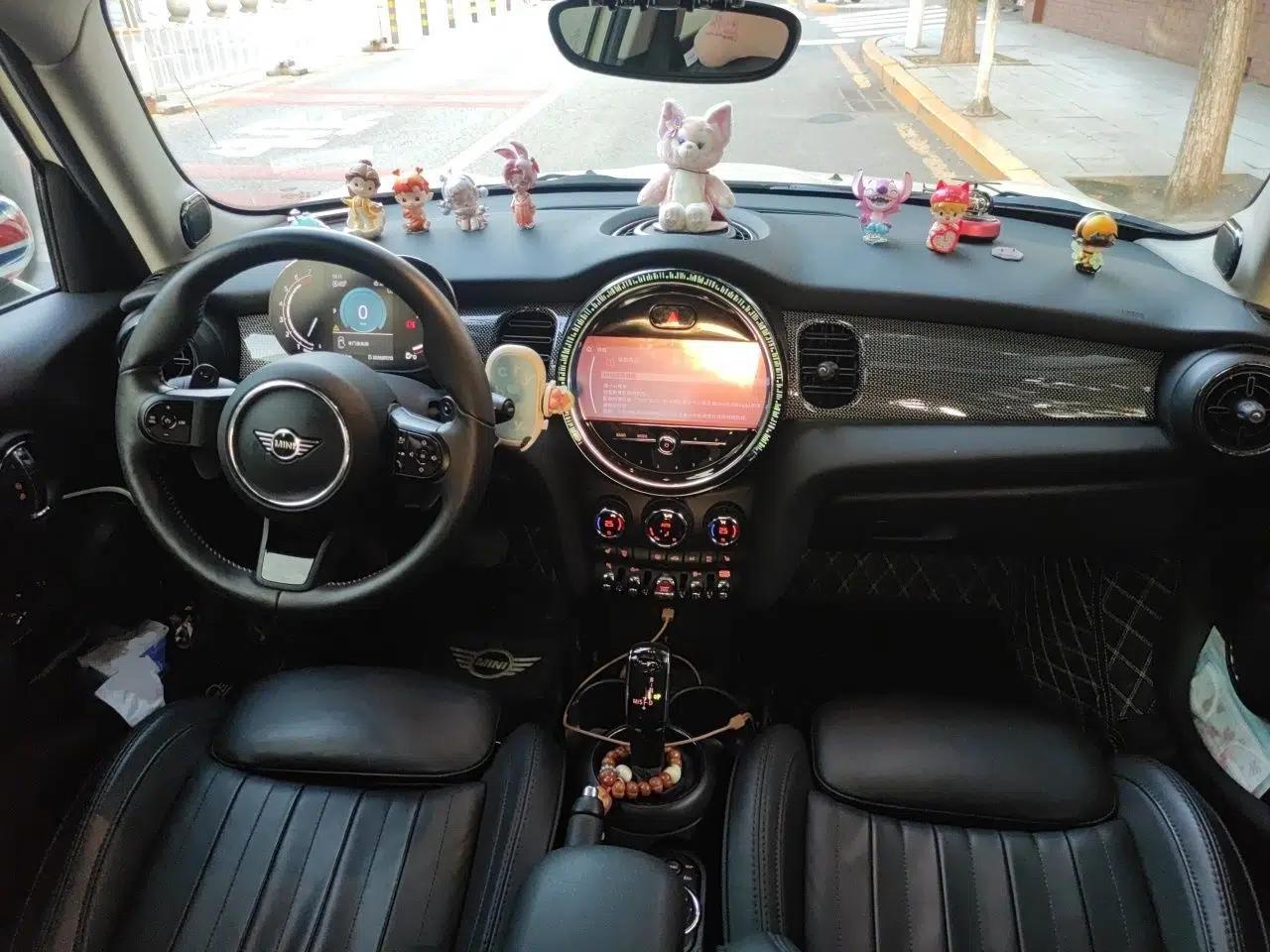 MINI 2022 Updated 2.0T COOPER S Classic Edition Five-Door Version — миниатюра 9