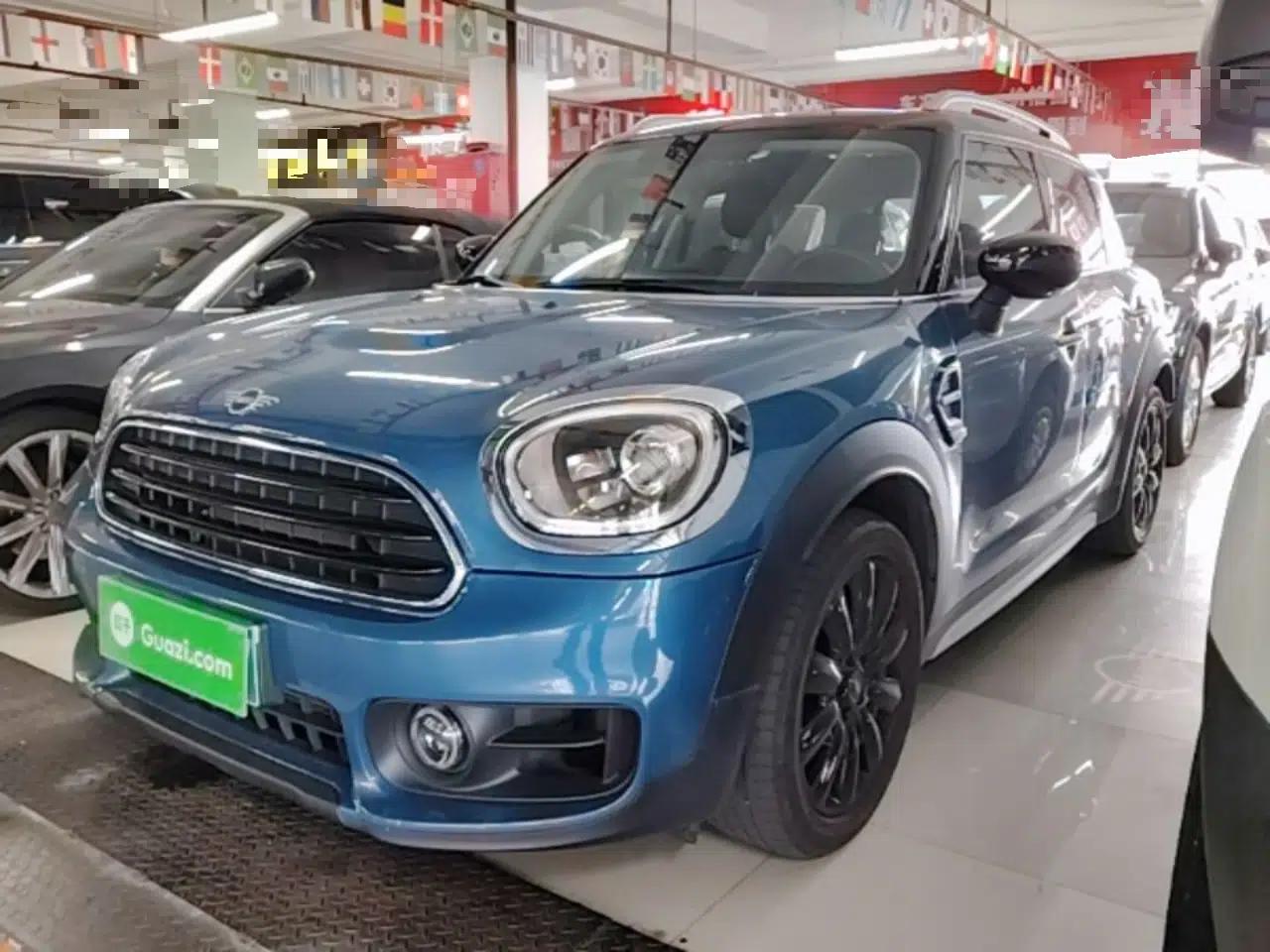 MINI Countryman 2019 1.5T COOPER ALL4 Artist Weekend Travel Edition — миниатюра 1