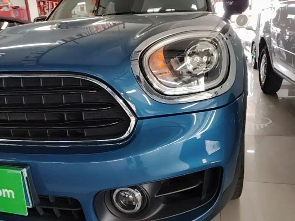MINI Countryman 2019 1.5T COOPER ALL4 Artist Weekend Travel Edition — миниатюра 8