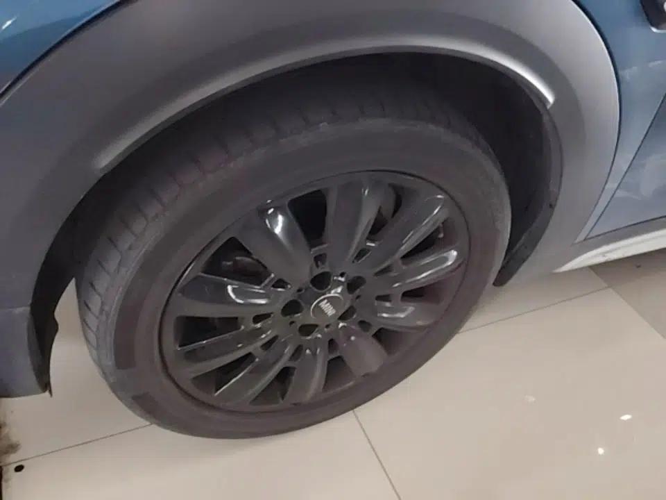 MINI Countryman 2019 1.5T COOPER ALL4 Artist Weekend Travel Edition — миниатюра 10