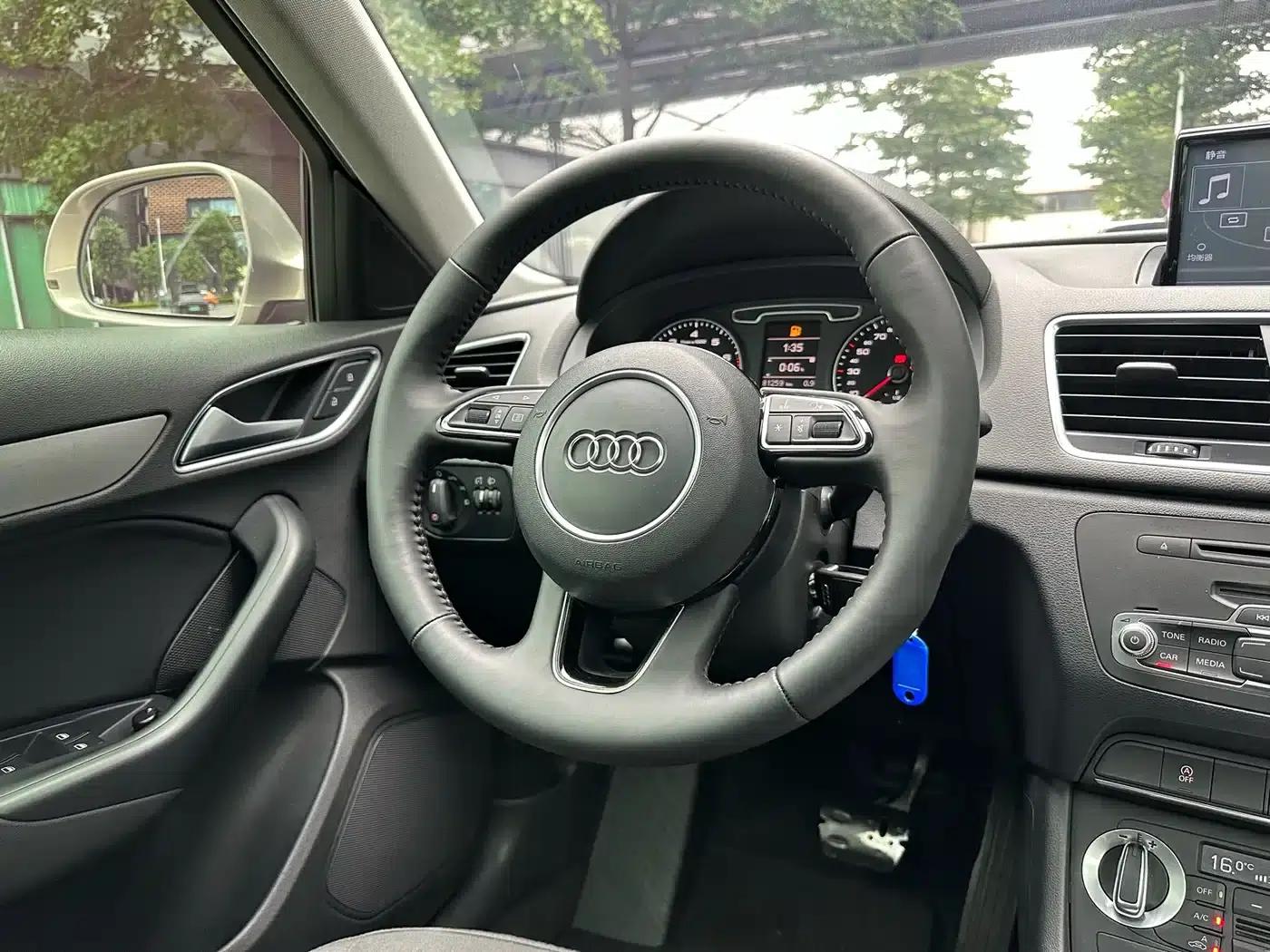 Audi Q3 2015 30 TFSI Progressive — миниатюра 15