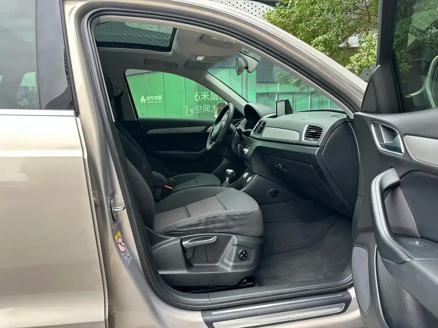 Audi Q3 2015 30 TFSI Progressive — миниатюра 29