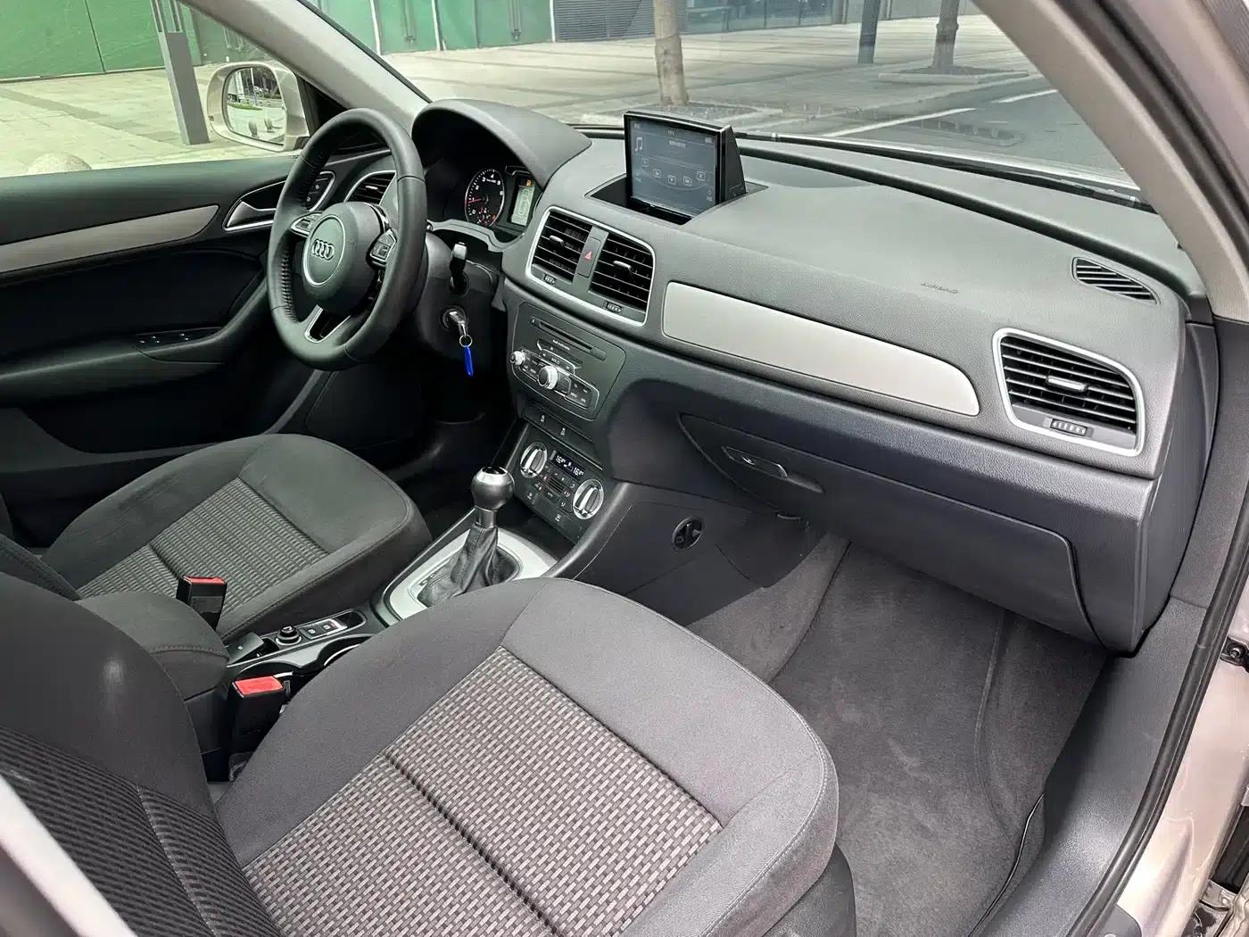 Audi Q3 2015 30 TFSI Progressive — миниатюра 30
