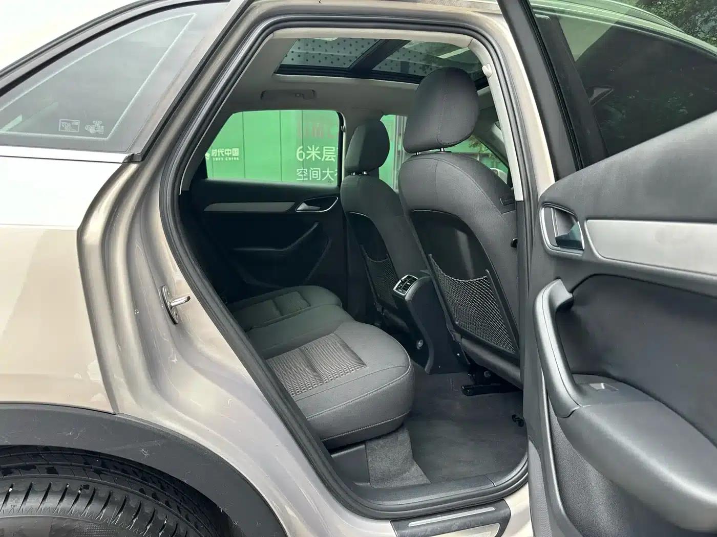 Audi Q3 2015 30 TFSI Progressive — миниатюра 33