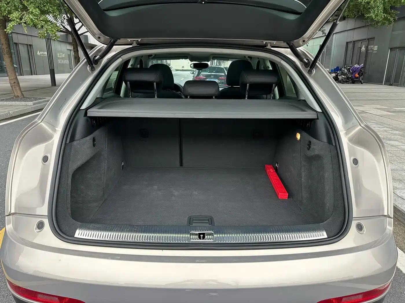 Audi Q3 2015 30 TFSI Progressive — миниатюра 38