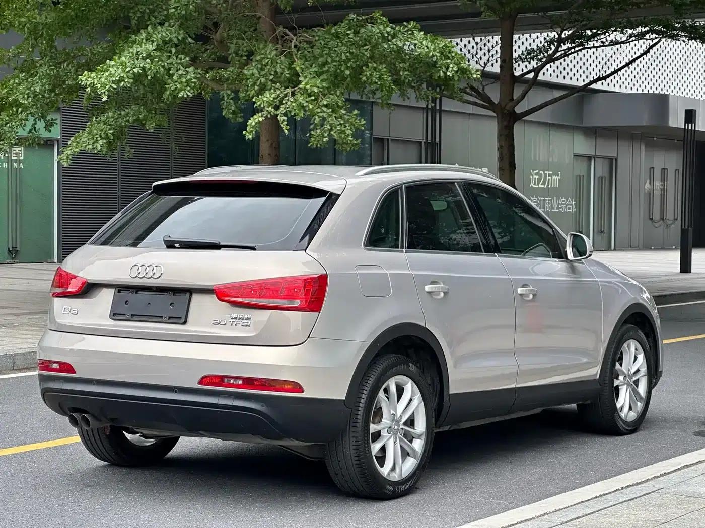 Audi Q3 2015 30 TFSI Progressive — миниатюра 45