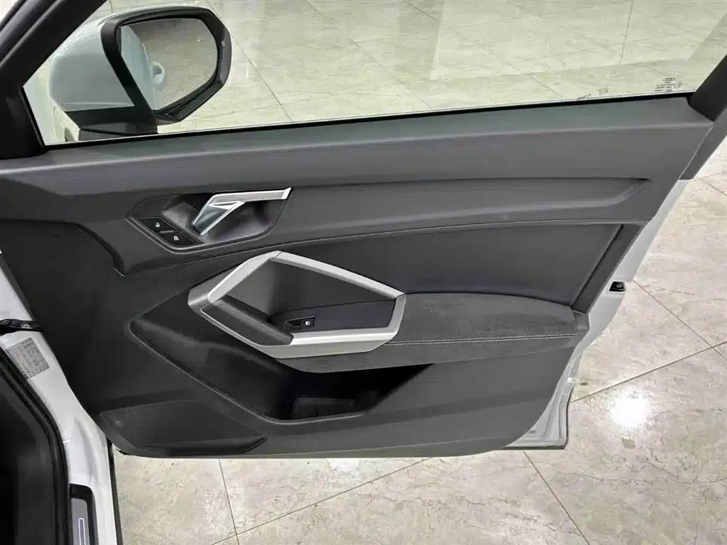 Audi Q3 2022 35 TFSI Fashion Dynamic Edition — миниатюра 12
