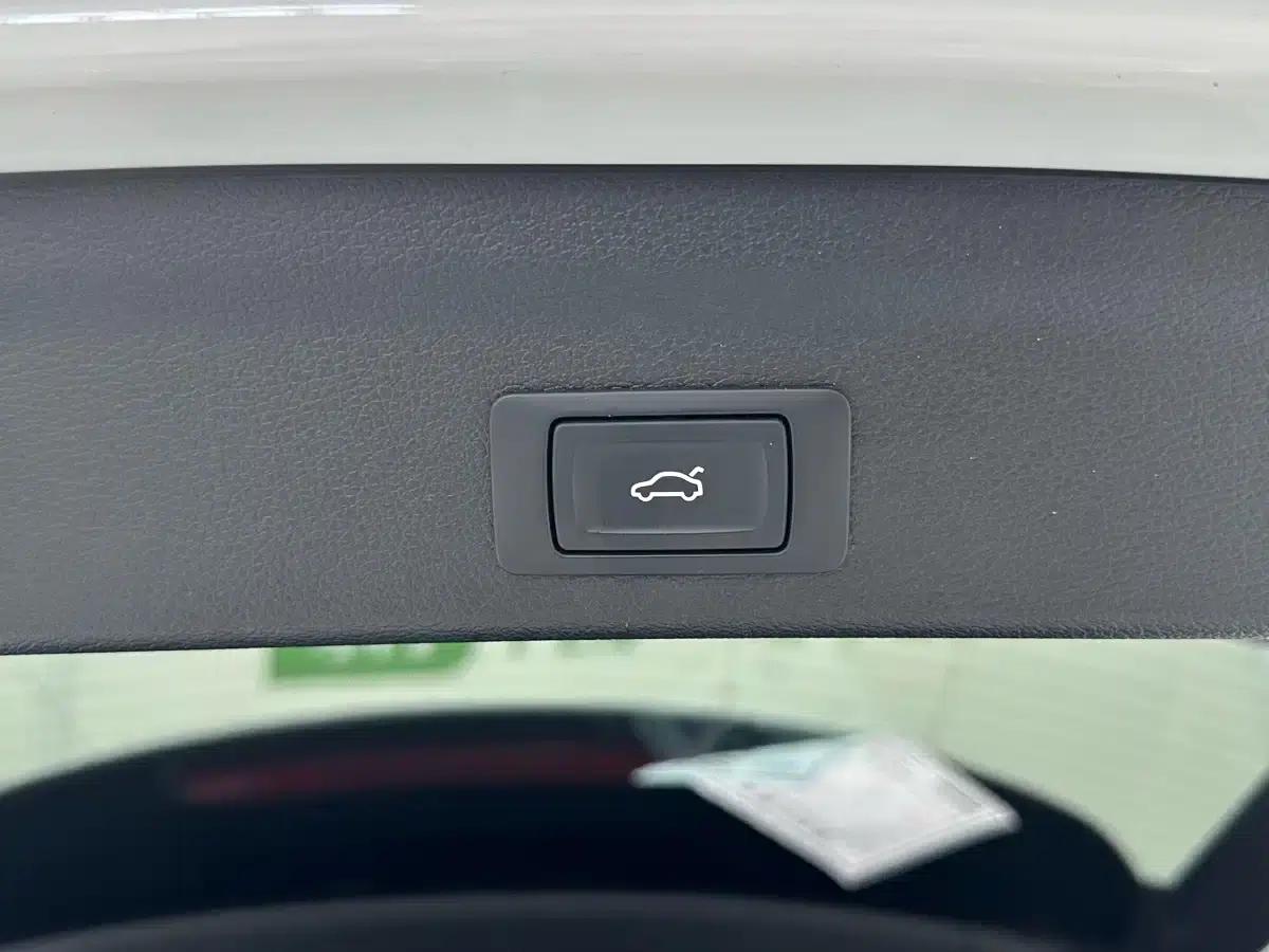 Audi Q3 2023 35 TFSI Progressive Dynamic (1.4T) — миниатюра 16
