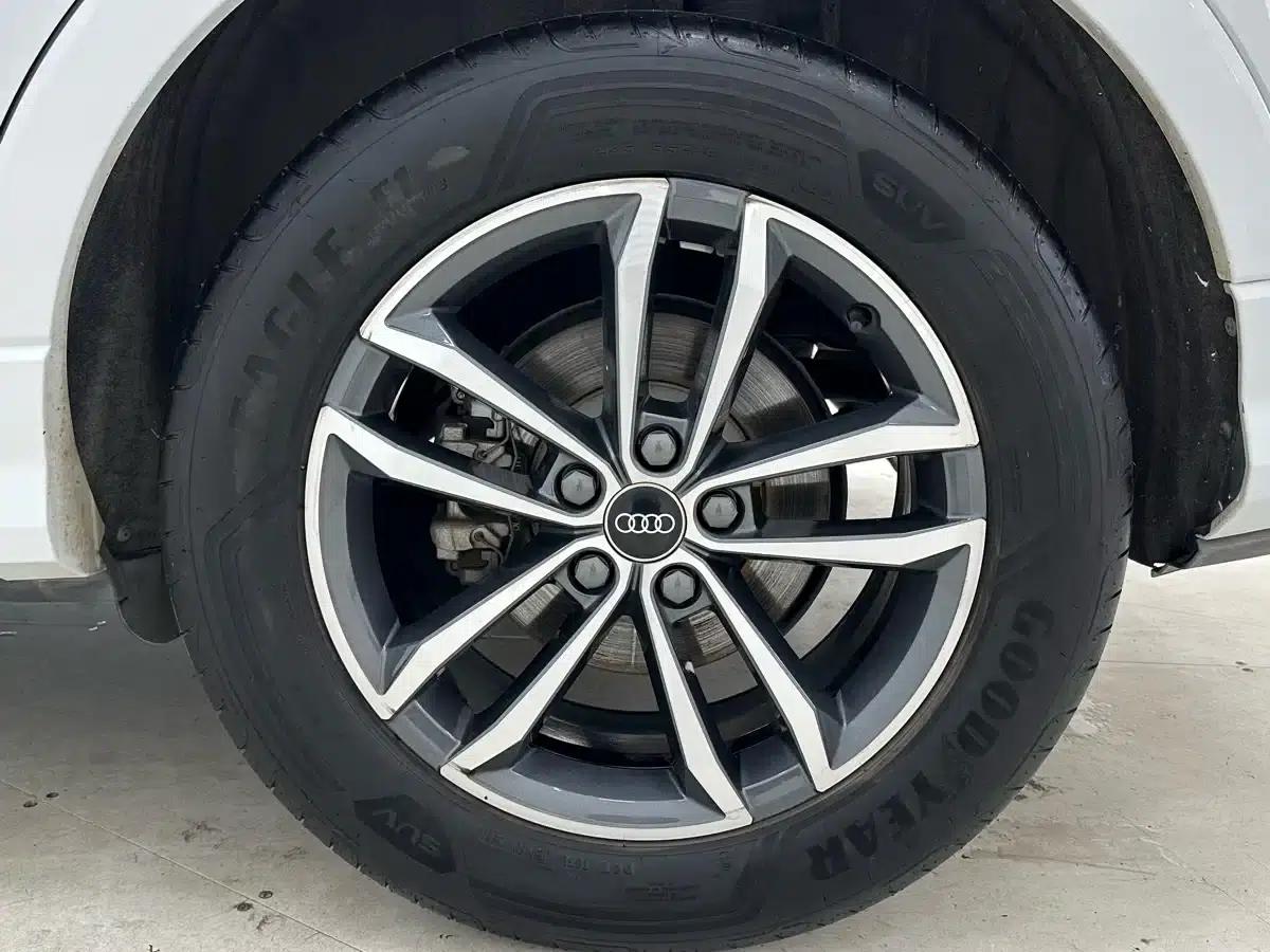 Audi Q3 2023 35 TFSI Progressive Dynamic (1.4T) — миниатюра 17