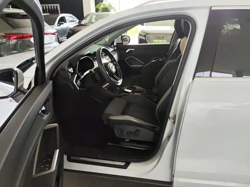 Audi Q3 2022 35 TFSI Progressive Dynamic — миниатюра 3