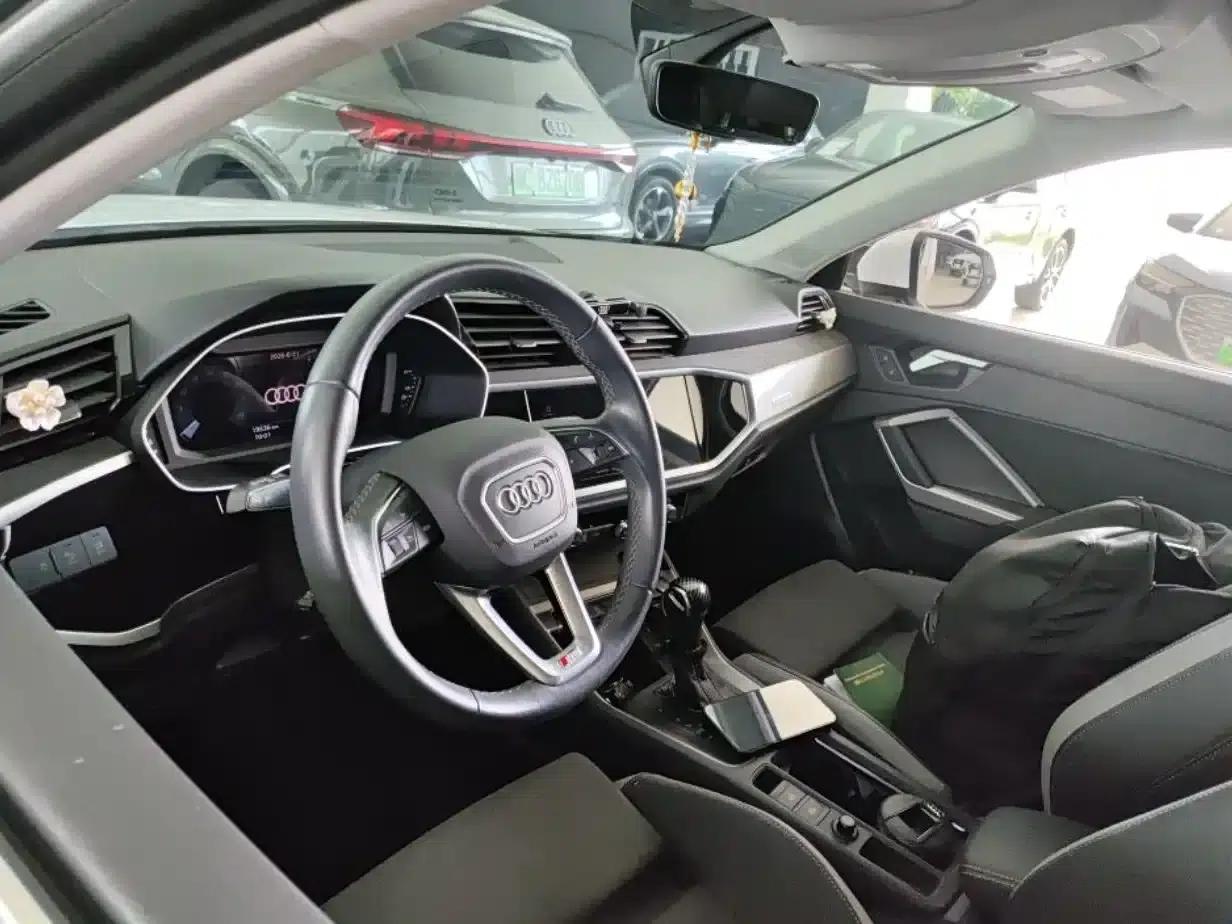 Audi Q3 2022 35 TFSI Progressive Dynamic — миниатюра 4