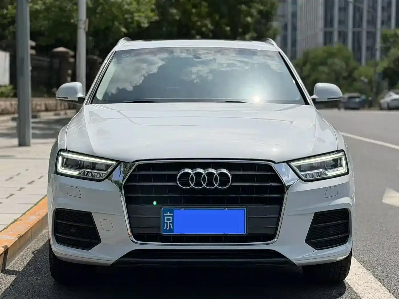 Audi Q3 2018 30th Anniversary Edition 30 TFSI Fashion Model — миниатюра 4