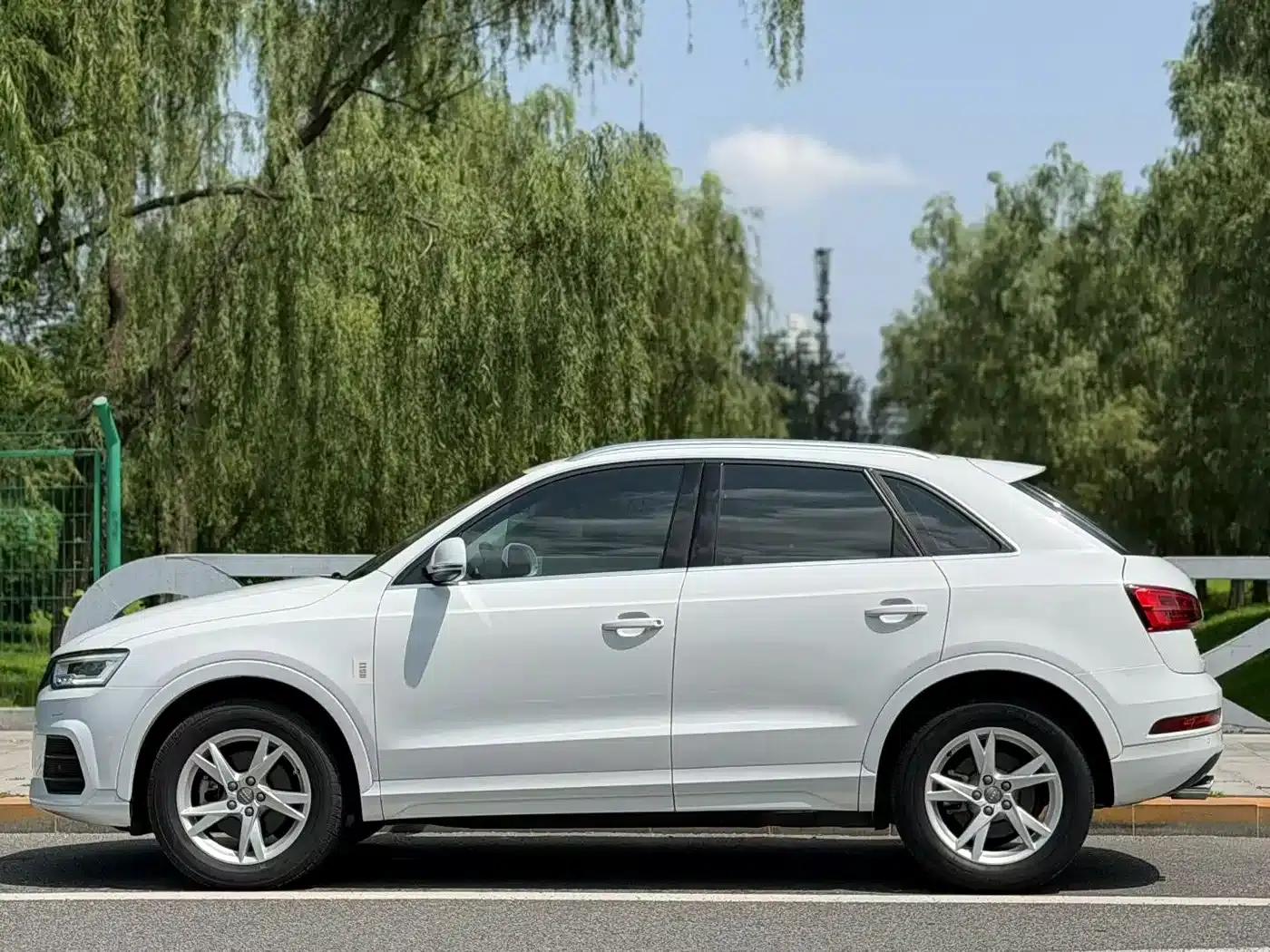 Audi Q3 2018 30th Anniversary Edition 30 TFSI Fashion Model — миниатюра 5