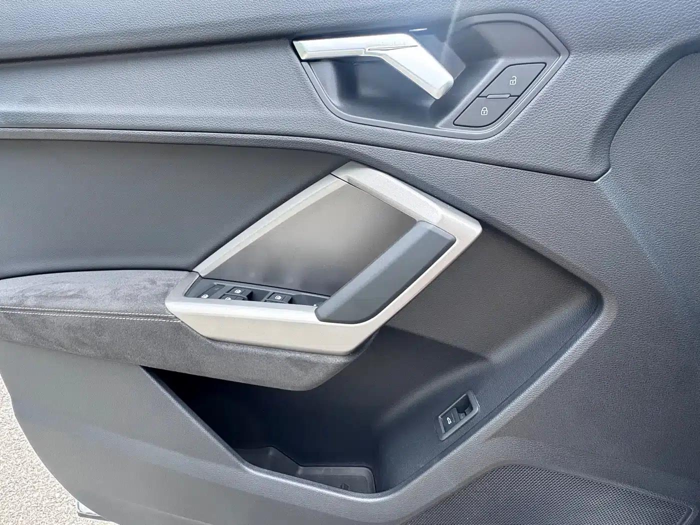 Audi Q3 2022 35 TFSI Fashion Dynamic Edition — миниатюра 24