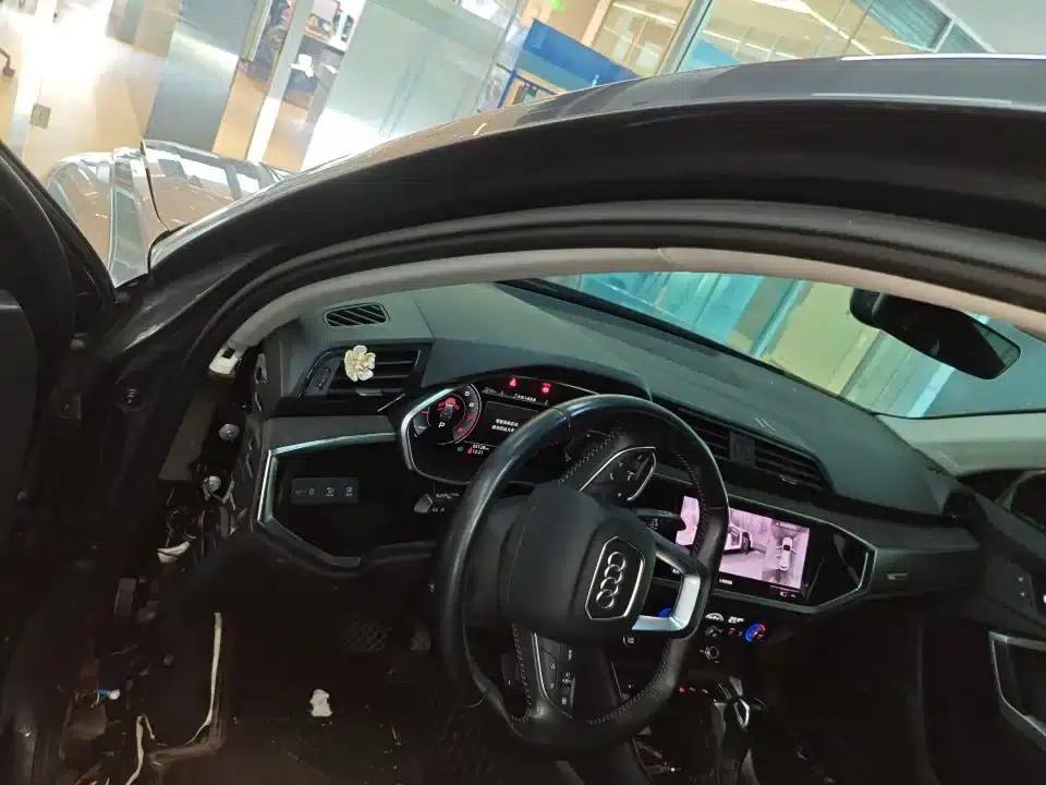 Audi Q3 2023 35 TFSI Fashion Dynamic (1.4T) — миниатюра 3