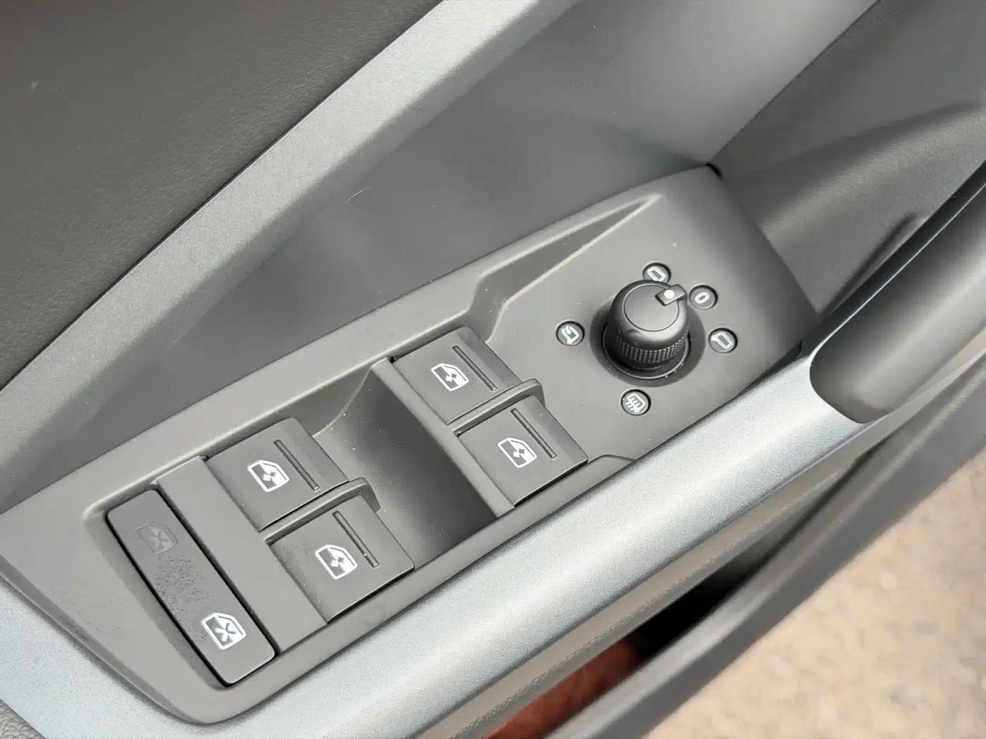 Audi Q3 2023 35 TFSI Fashion Dynamic (1.4T) — миниатюра 11