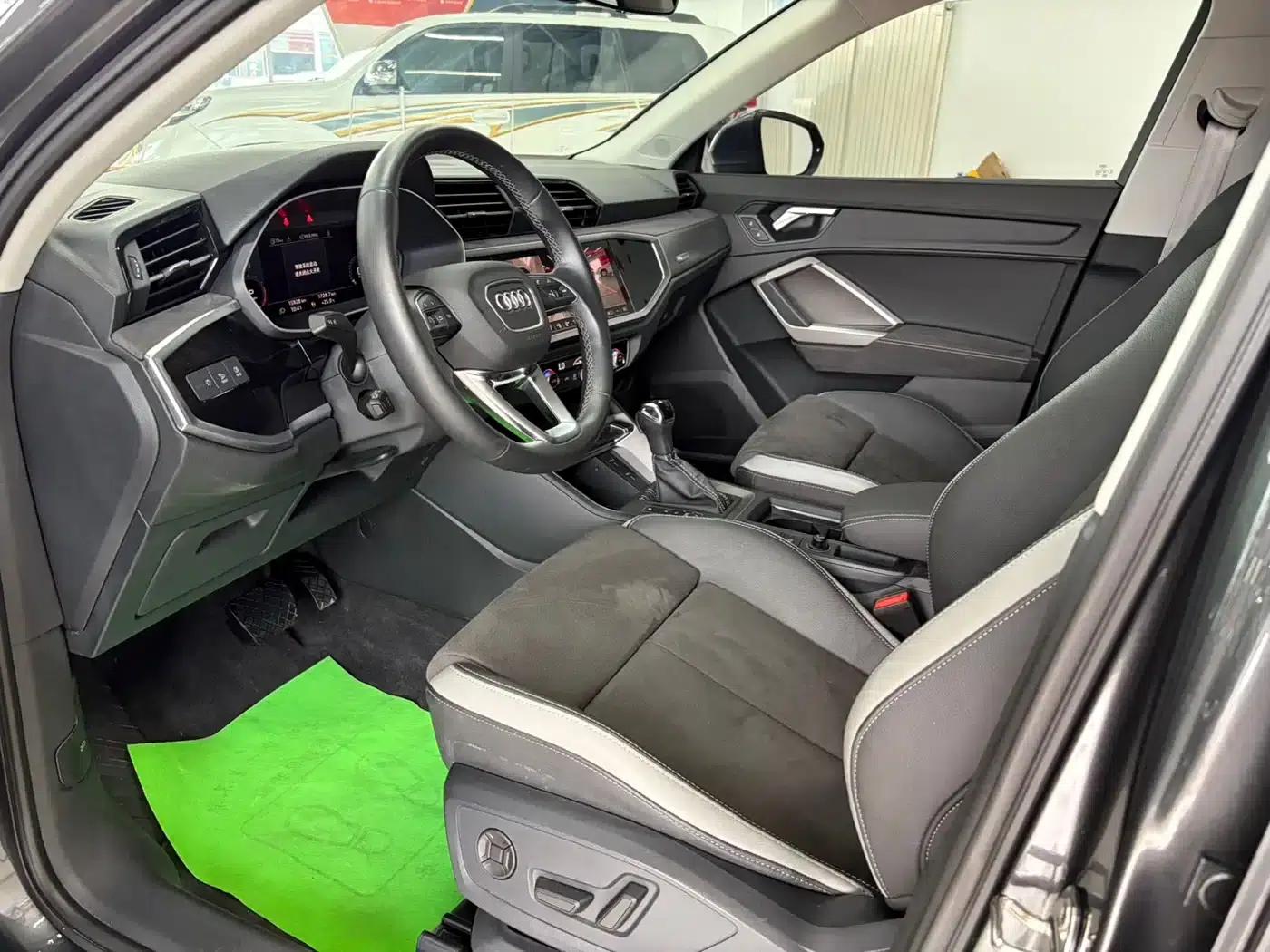 Audi Q3 2023 35 TFSI Progressive Dynamic (1.4T) — миниатюра 5