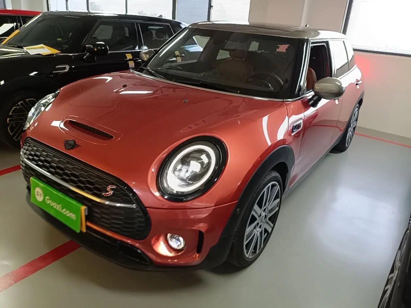MINI Clubman 2023 Revised 2.0T COOPER S Connoisseur — миниатюра 1