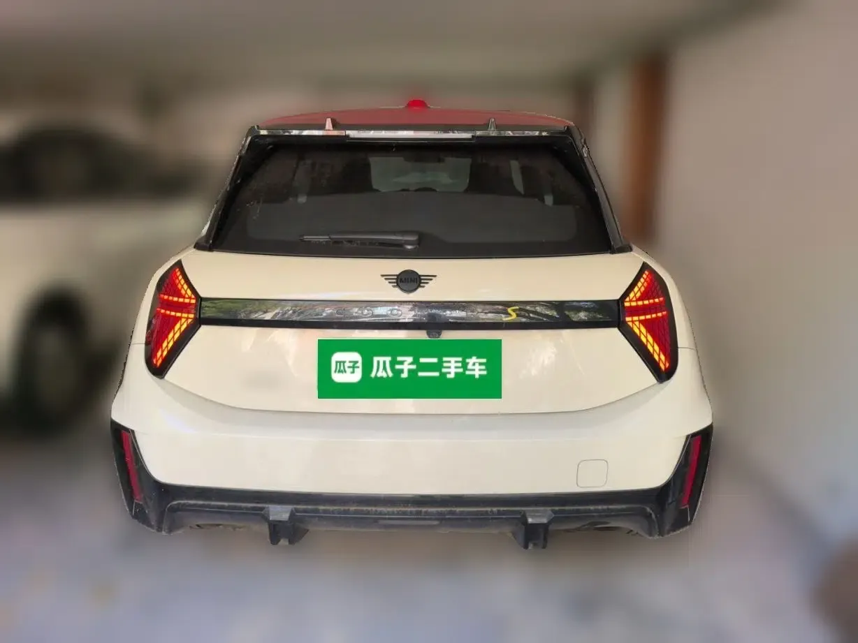 MINI Electric COOPER 2024 452km COOPER SE Racing Driver — миниатюра 5