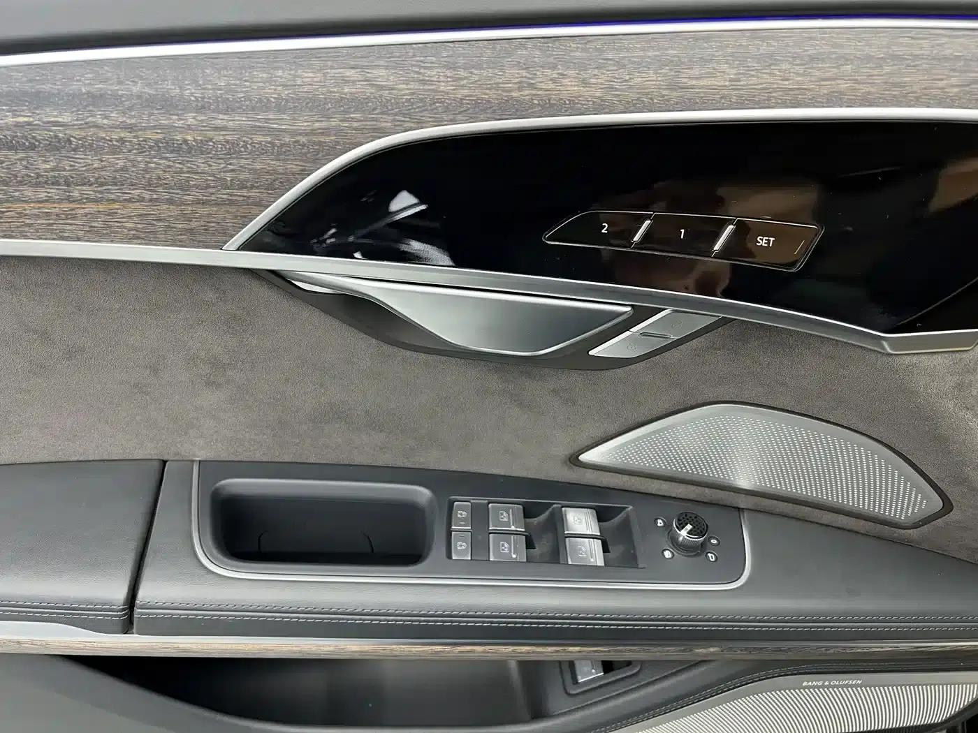 2021 Audi A8 A8L 55 TFSI quattro Premium — миниатюра 4