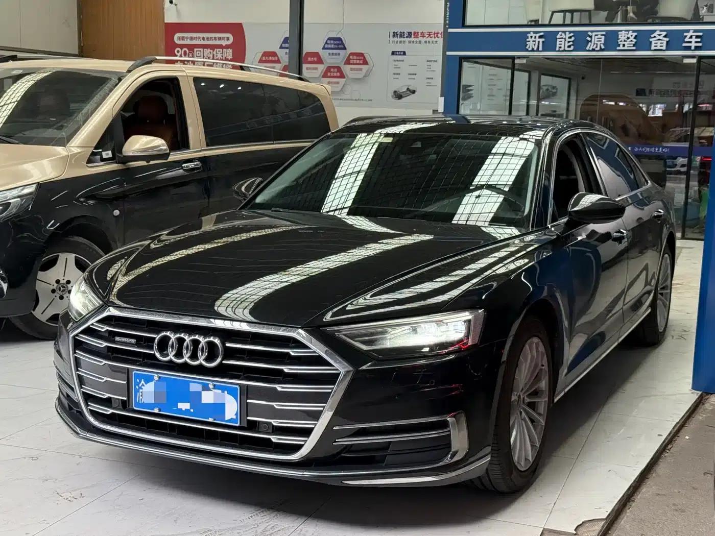 2021 Audi A8 A8L 50 TFSI quattro Comfort — миниатюра 2