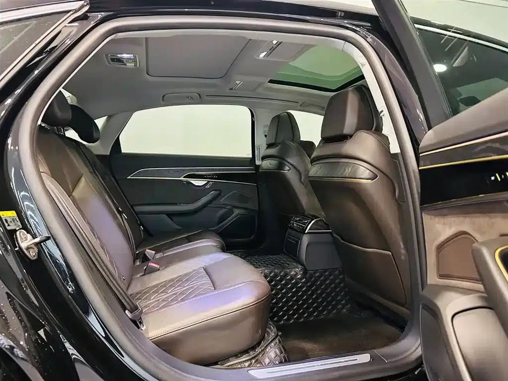 2021 Audi A8 A8L 50 TFSI quattro Comfort — миниатюра 11