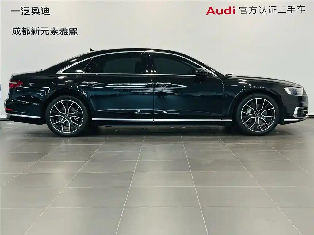 2021 Audi A8 A8L 50 TFSI quattro Comfort — миниатюра 3