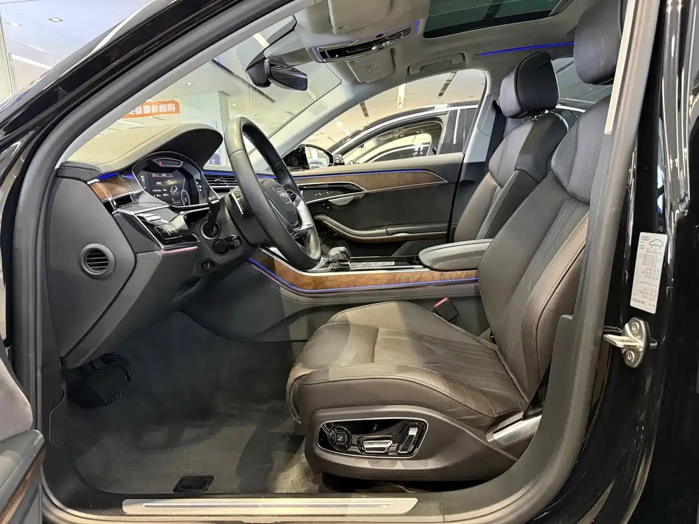 2018 Audi A8 A8L 55 TFSI quattro Luxury — миниатюра 6