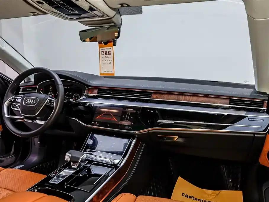 2024 Audi A8 A8L 50 TFSI quattro Premium — миниатюра 12