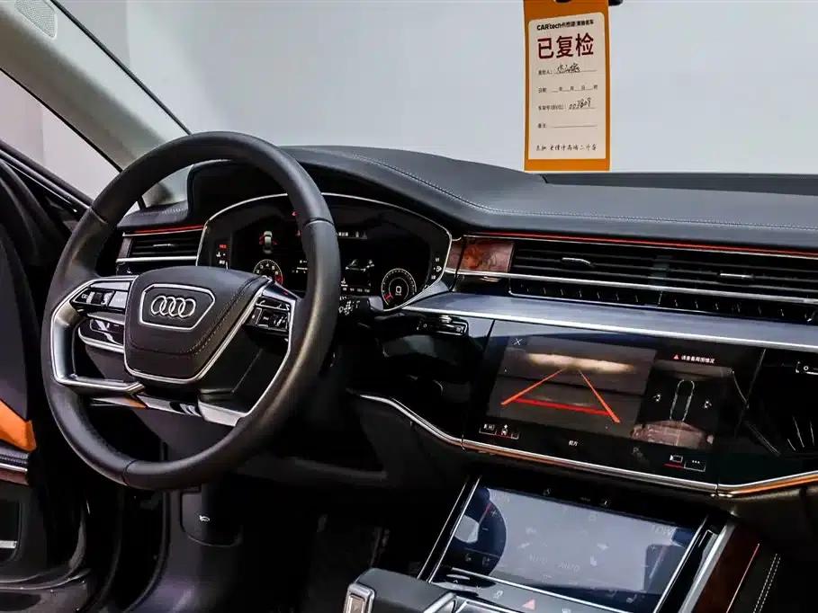 2024 Audi A8 A8L 50 TFSI quattro Premium — миниатюра 13