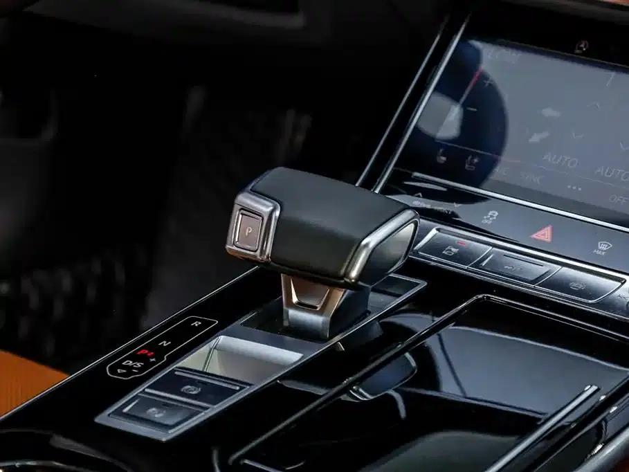 2024 Audi A8 A8L 50 TFSI quattro Premium — миниатюра 14